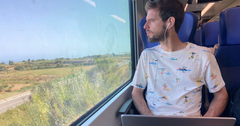 Article on 7 Digital Nomad Jobs in 2025